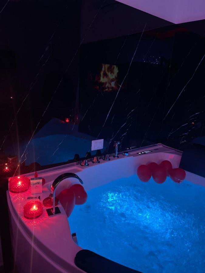 Due Cuori Suite Бари Экстерьер фото