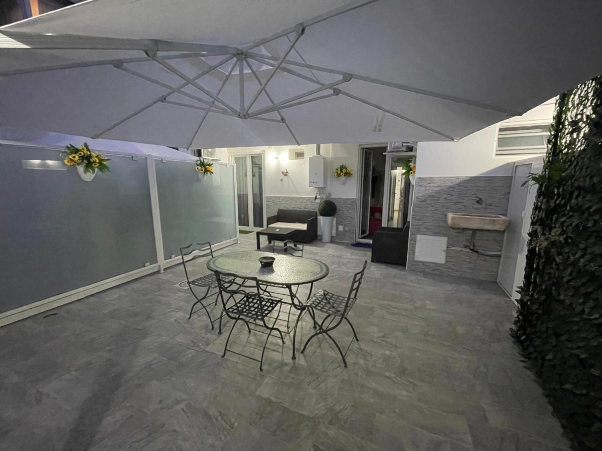 Due Cuori Suite Бари Экстерьер фото