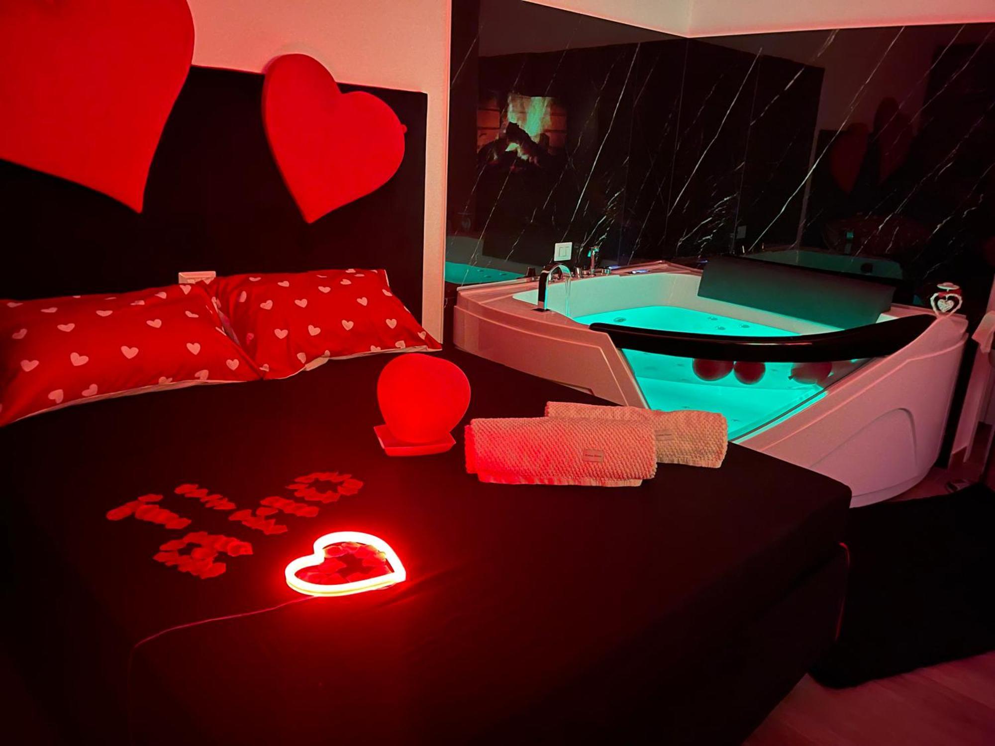 Due Cuori Suite Бари Экстерьер фото