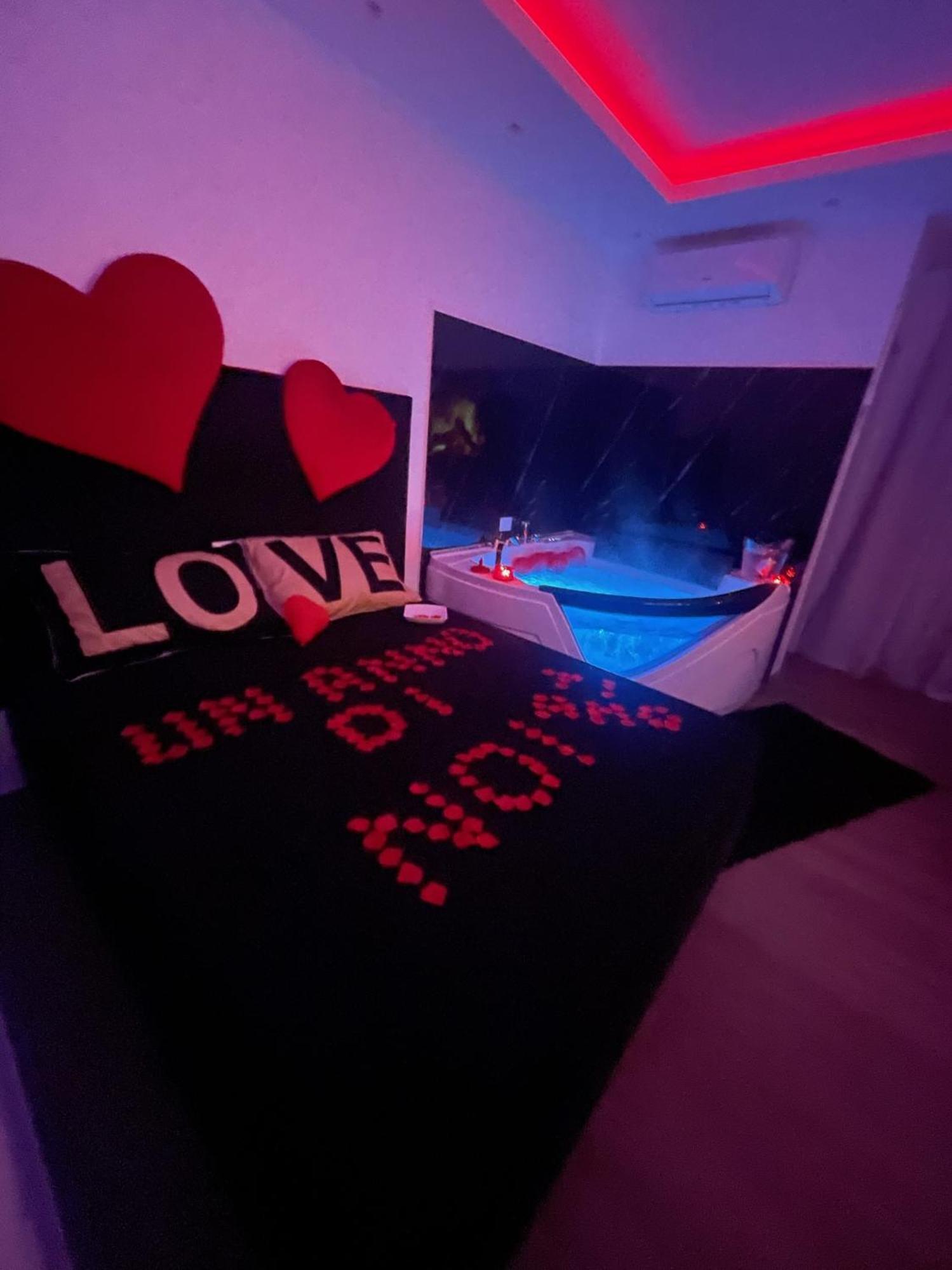 Due Cuori Suite Бари Экстерьер фото